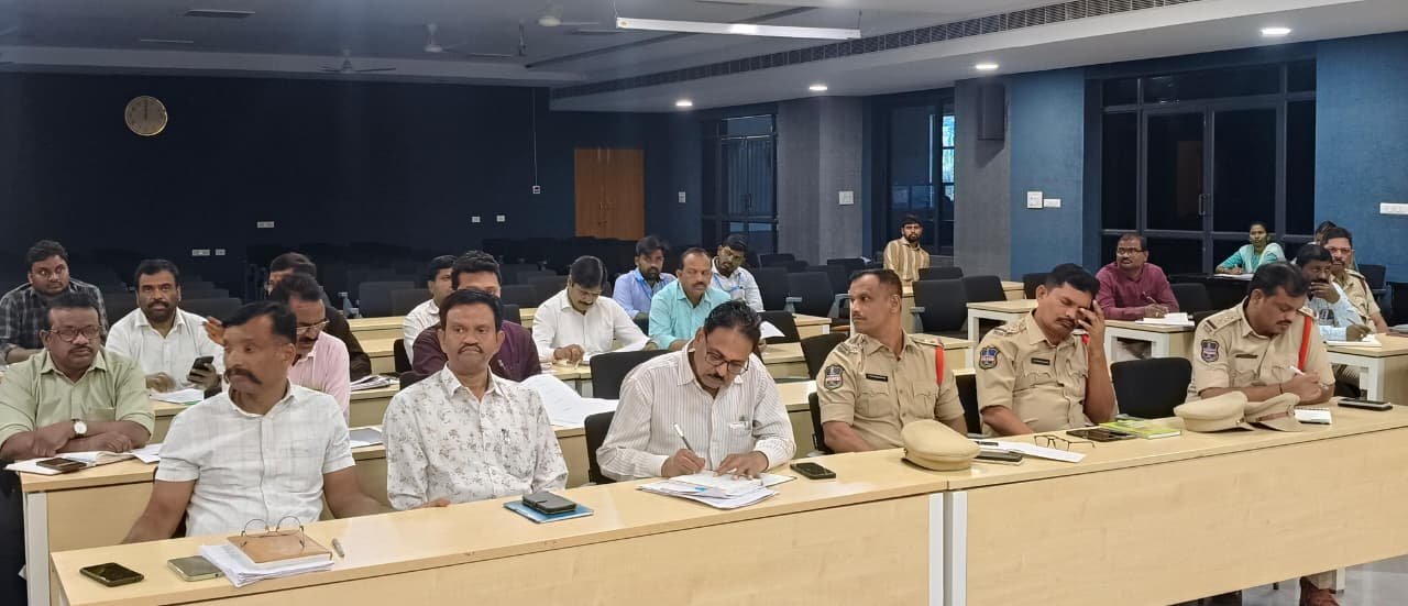 ఈనెల10 నుంచి 16వరకు పాఠశాలలకు సంక్రాంతి సెలవులు....జిల్లా విద్యా అధికారి జి.శారద